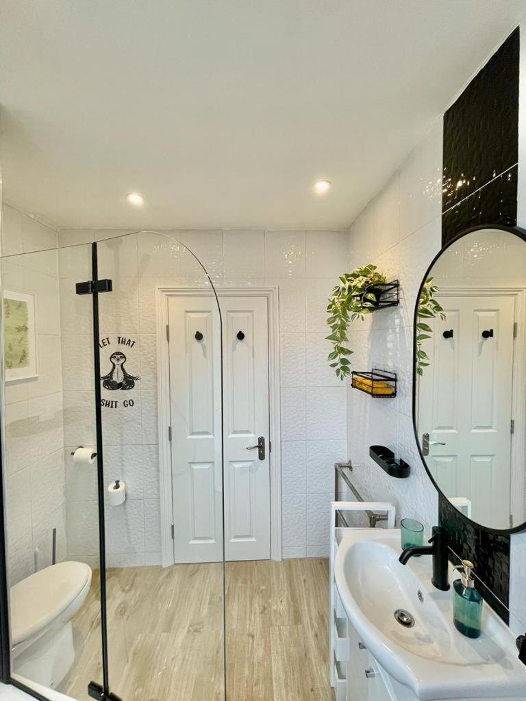 Stylish, Fully Equipped Central Apartment Beside Hyde Park 런던 외부 사진