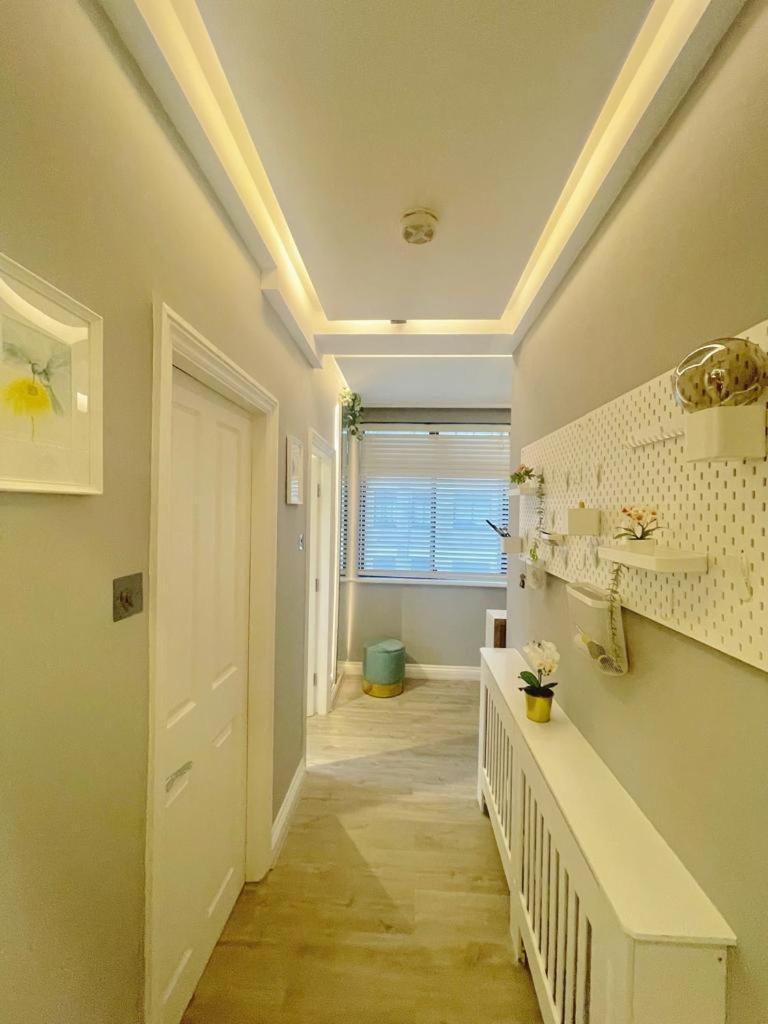 Stylish, Fully Equipped Central Apartment Beside Hyde Park 런던 외부 사진