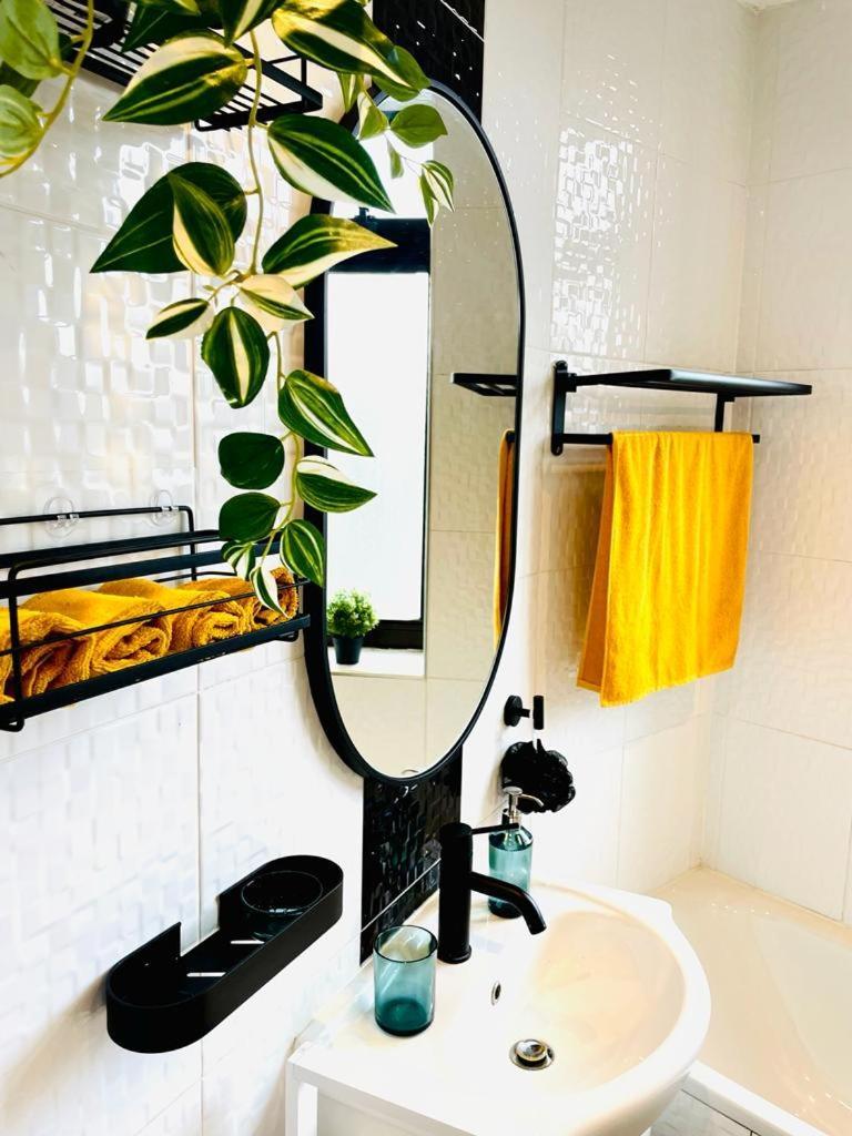 Stylish, Fully Equipped Central Apartment Beside Hyde Park 런던 외부 사진