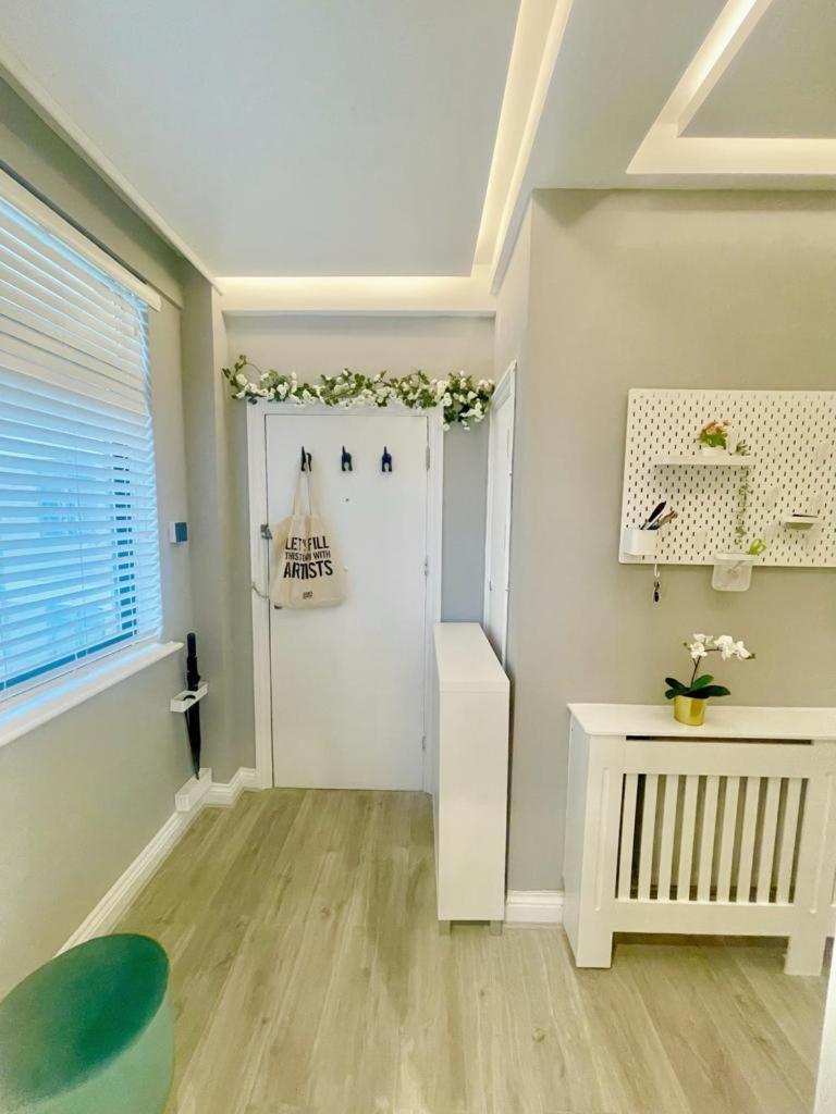 Stylish, Fully Equipped Central Apartment Beside Hyde Park 런던 외부 사진